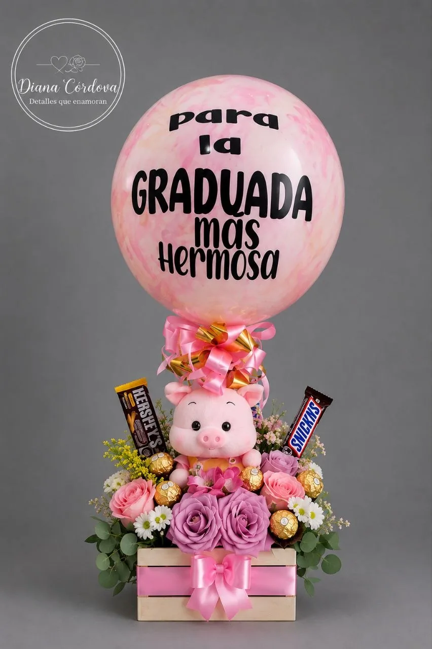Globo personalizado 'Para la graduada más hermosa' con peluche y flores — Novedades Diana Comalcalco